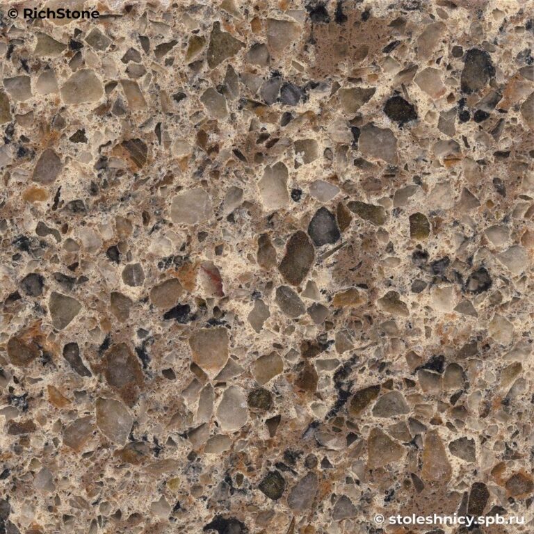 Бежево-коричневая столешница из кварц агломерата в крапинку с фартуком фото