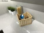 Стильная серая кухонная столешница из кварца фото